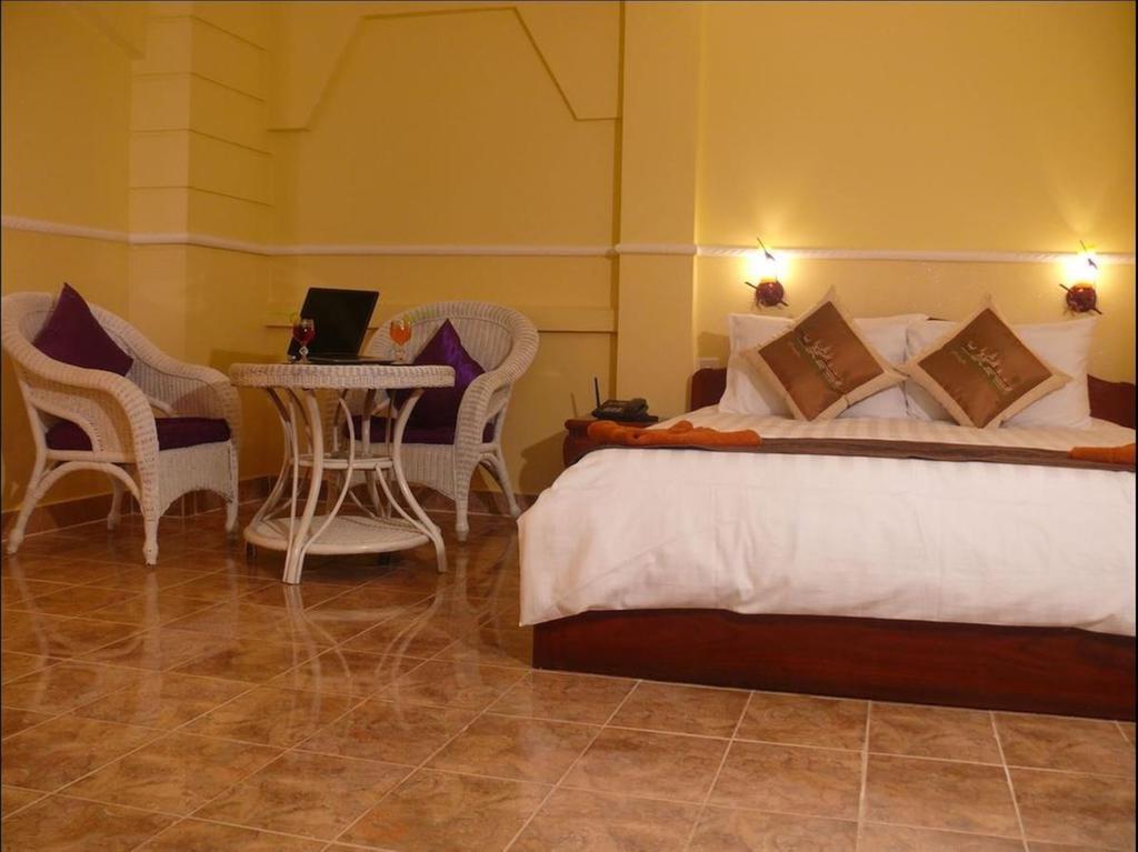 Paris Angkor Boutique Hotel Siem Reap Buitenkant foto